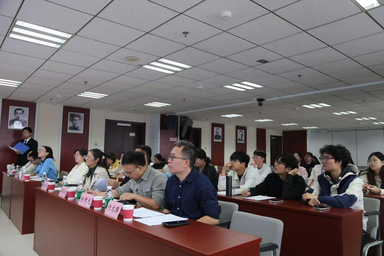 tyc86太阳集团组织开展2024-2025学年本科生国家奖学金答辩